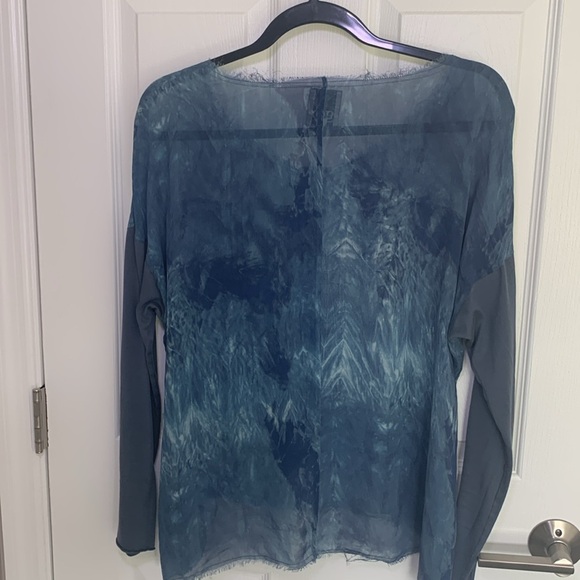 Go Silk blue top size small - Picture 3 of 5